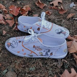 Peanut & Snoopy fall sneakers womens shoes size 9